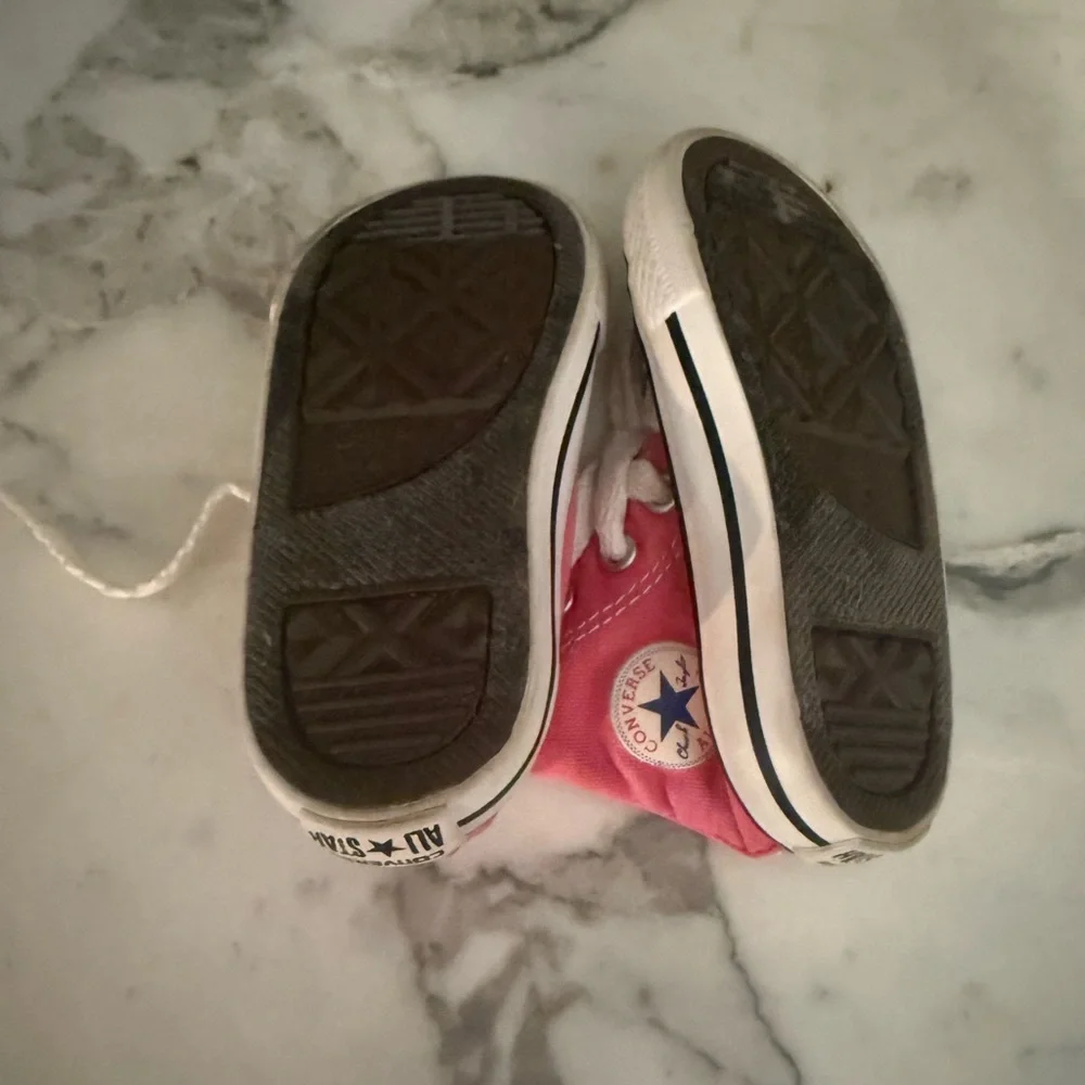 $20 ADD ON 5C Converse high‎ top chuck Taylor girls pink VANS